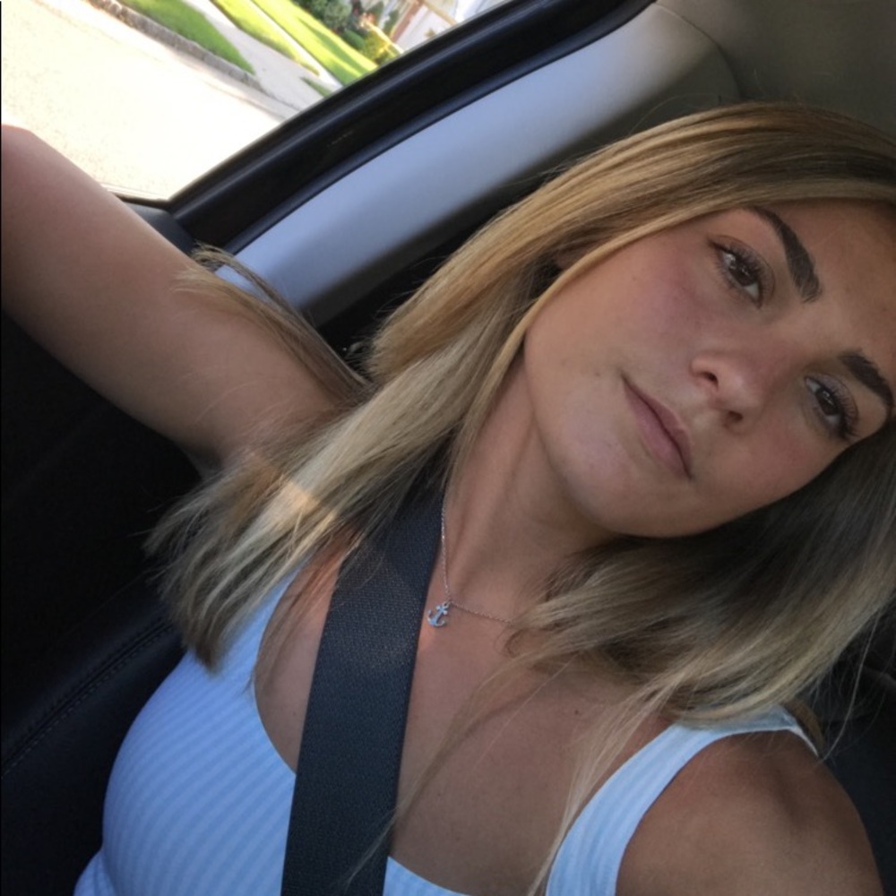 Meet your Posher, Jillian